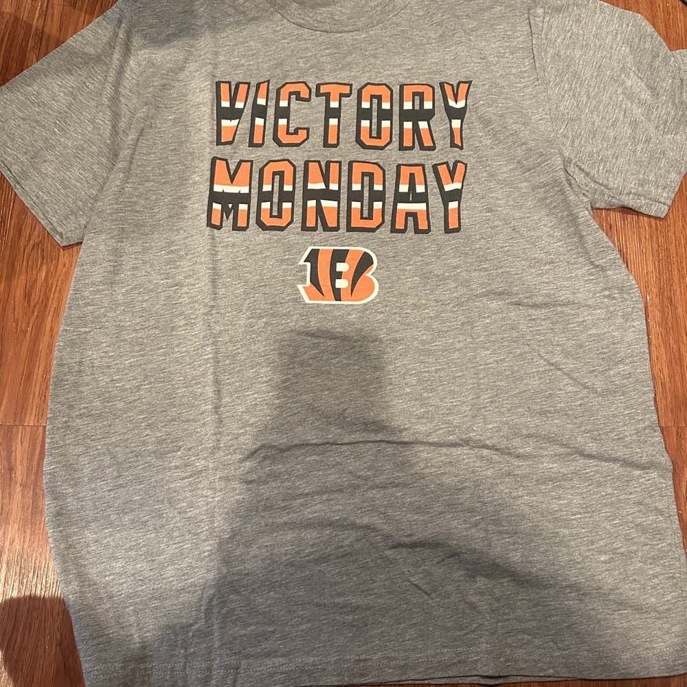 HOMAGE Cincinnati Bengals Victory Monday Shirt - XL